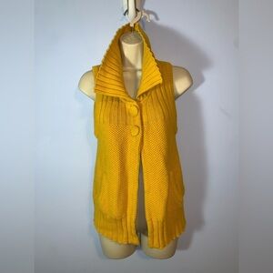 Forever 21 y2k Yellow Sleeveless Knit Sweater Vest cardigan 2 buttons mod small
